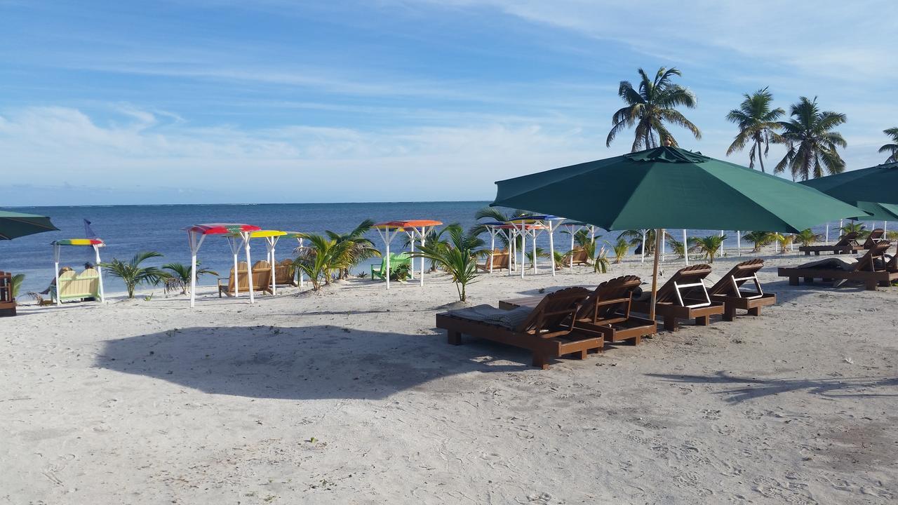 Royal Caribbean Resort San Pedro  Esterno foto